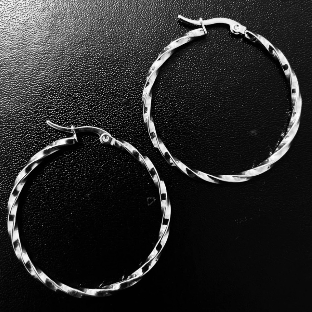 Hypoallergenic Stainless Steel Rope Hoop Earrings 2” NEW